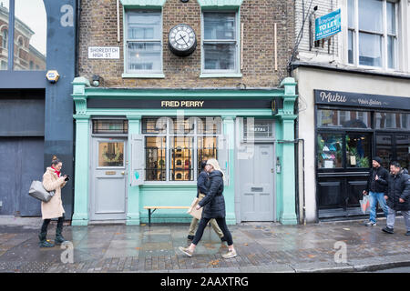 Fred Perry shopfront auf Shoreditch High Street, Hackney, London, E1, UK Stockfoto