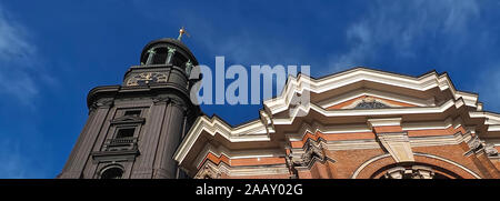 Die Kirche von Hamburg in Deutschland mit dem Namen St. Michaelis Kirche oder Michel Stockfoto