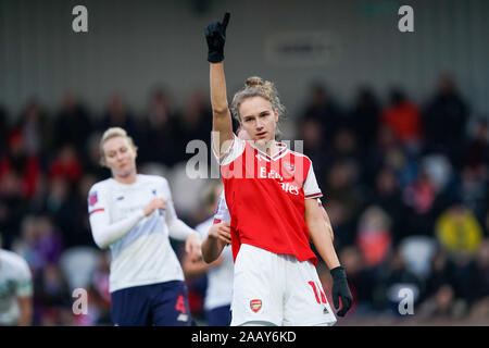 Borehamwood, Großbritannien. 24 Nov, 2019. Vivianne Miedema von Arsenal leitet ihr Team während der Super League Spiel der Frauen zwischen Arsenal und Liverpool an der Wiese Park in Leicester, England am 24. November 2019 Credit: SPP Sport Presse Foto. /Alamy leben Nachrichten Stockfoto