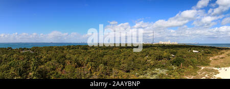 Luftaufnahme von Bill Baggs Cape Florida State Park auf Key Biscayne in Miami, Florida. Stockfoto