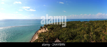 Luftaufnahme von Bill Baggs Cape Florida State Park auf Key Biscayne in Miami, Florida. Stockfoto