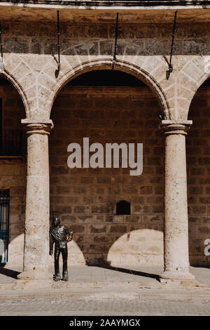 Antonio Gades Statue auf dem Cathedral Square Stockfoto