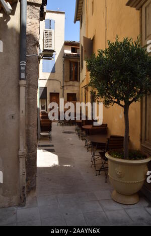 Die alte römische Stadt Arles in der Provence, Südfrankreich. Stockfoto