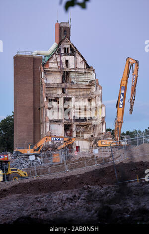 Abriss der Francis Crick Labor (Nationales Institut für Medizinische Forschung) in Mill Hill Ort für Gehäuse zu machen. Stockfoto