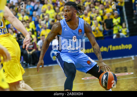 Berlin, Deutschland, Oktober 04, 2019: Andrew Albicy von Zenit St. Petersburg in Aktion während der EuroLeague basketball Match zwischen Alba Berlin und Zenit Stockfoto