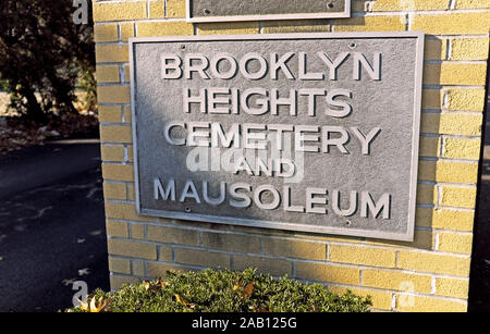 Brooklin Höhen Friedhof und Mausoleum Eingang signage in Cleveland, Ohio, USA, bekannt für die anonymen Grab von Johannes Demanjuk. Stockfoto