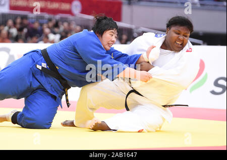 Osaka, Japan. 24 Nov, 2019. Akira Sone (JPN), Idalys Ortiz (CUB) Judo: IJF Grand Slam Osaka 2019 International Judo Turnier der Frauen 78 kg Finale bei maruzen Intec Arena Osaka in Osaka, Japan. Credit: Itaru Chiba/LBA/Alamy leben Nachrichten Stockfoto