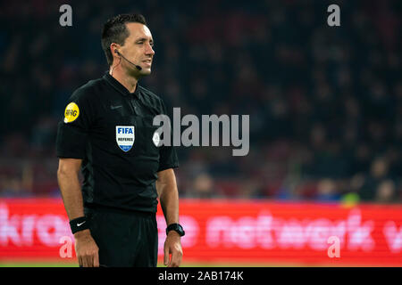 Schiedsrichter Dennis Higler während der Eredivisie match Ajax-Heracles Almelo am November, 23 2019 in Amsterdam, Niederlande. Credit: SCS/Sander Chamid/LBA/Alamy leben Nachrichten Stockfoto