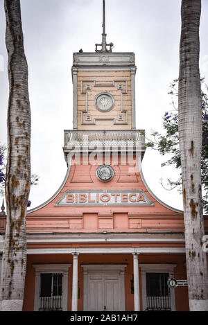 Lima, Peru - 17.November 2019: Öffentliche Gebäude der Bibliothek, Parque Municipal, Barranco Stockfoto