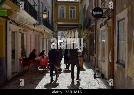 Street Scene im Zentrum von Aveiro Portugal Stockfoto