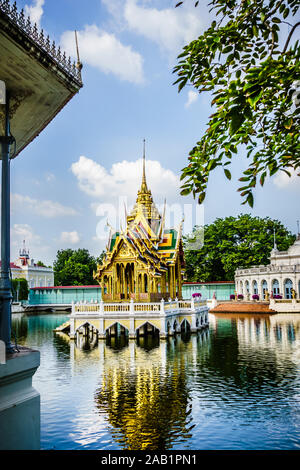 Ayutthaya, Thailand - 29.Oktober 2019: Bang Pa-In Palast, der ehemaligen Sommerresidenz der thailändische König. Stockfoto