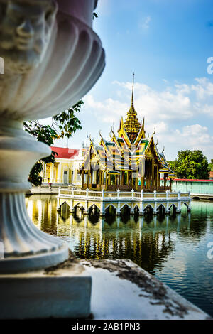 Ayutthaya, Thailand - 29.Oktober 2019: Bang Pa-In Palast, der ehemaligen Sommerresidenz der thailändische König. Stockfoto