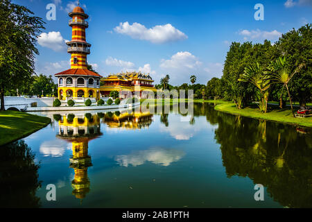 Ayutthaya, Thailand - 29.Oktober 2019: Bang Pa-In Palast, der ehemaligen Sommerresidenz der thailändische König. Stockfoto