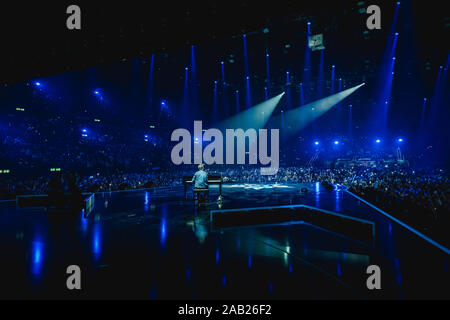 Zürich, Schweiz. 22., November 2019. Der amerikanische Sänger und Songwriter Justin Jesso führt ein Live Konzert während der Energy Star-Nacht 2019 im Hallenstadion in Zürich. (Foto: Gonzales Foto - Tilman Jentzsch). Stockfoto