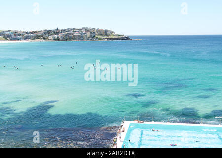 Bondi Beach in Sydney, Australien. Idyllischen Strand in den östlichen Vororten von Sydney. Stockfoto