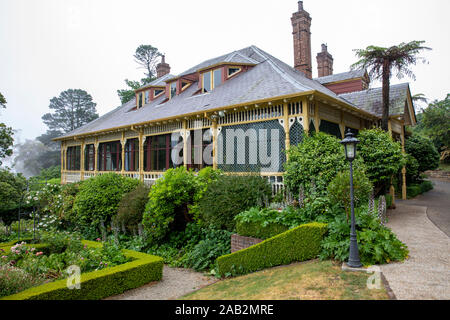 Darley Restaurant Im Lilianfels Hotel am Echo Point Katoomba in den Blue Mountains Nationalpark, nebligen Sommertag, New South Wales, Australien Stockfoto