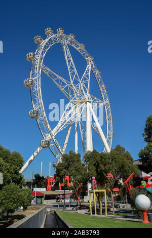 Australien, Victoria, Melbourne, 12. April 2019 - Docklands ist das Produkt einer kontinuierlichen Stadterneuerung Projekt im Bereich der Melbourne CBD zu verlängern. Stockfoto