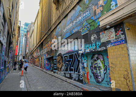 Australien, Victoria, Melbourne, 11. April 2019 - Die kultigsten Street Art lane Art und einer der wichtigsten touristischen Attraktionen in Melbourne, Hosier Lan Stockfoto