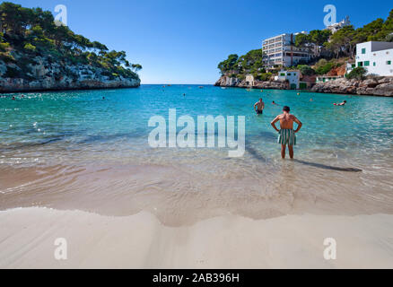 Badestrand an der Bucht Cala Santanyi, Mallorca, Balearen, Spanien Stockfoto