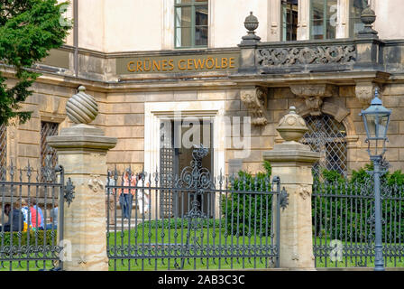 Das Grüne Gewölbe in Dresden ist ein Museum, das die größte Schätze Europas beherbergt Stockfoto