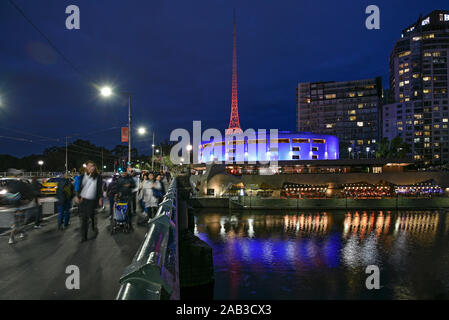 Australien, Victoria, Melbourne, 10. April 2019 - Die State Theater öffnete 1984 und ist Teil der Arts Center Melbourne von der Yarra River entfernt Stockfoto