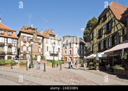 Fachwerkhäuser in der Altstadt von Ribeauville | Fachwerkhäuser in der Altstadt von Ribeauville | Stockfoto