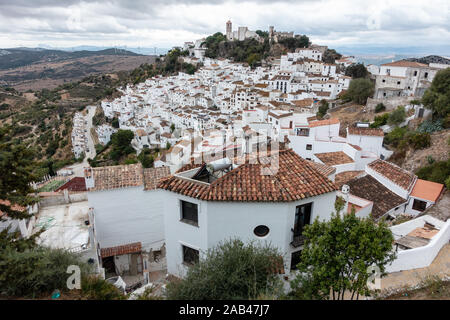 Casares altes Dorf und Schloss aus dem 12. Jahrhundert Stockfoto