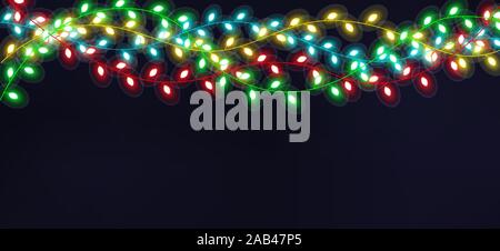 Weihnachten bunte Lichter auf dunkelblauem Hintergrund. Leuchtende Lichter für Weihnachten und das neue Jahr. Girlande grün, rot, blau, gold. Sammlung von glühenden Stock Vektor