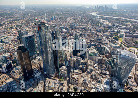 Luftaufnahme des Finanzdistrikts in London, Großbritannien Stockfoto