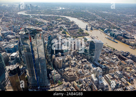 Luftaufnahme des Finanzdistrikts in London, Großbritannien Stockfoto