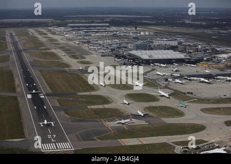 Luftaufnahme des Flughafens London Heathrow Stockfoto