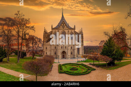 Kutna Hora mit St. Barbara Kirche, die von der UNESCO zum Weltkulturerbe, Tschechische Republik. Stockfoto