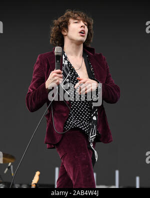 Fort Lauderdale, FL, USA. 24 Nov, 2019. Scheunen Courtney führt während der RIPTIDE Music Festival am Fort Lauderdale Beach am 24. November 2019 in Fort Lauderdale, Florida. Quelle: MPI04/Medien Punch/Alamy leben Nachrichten Stockfoto