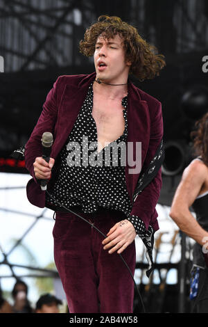 Fort Lauderdale, FL, USA. 24 Nov, 2019. Scheunen Courtney führt während der RIPTIDE Music Festival am Fort Lauderdale Beach am 24. November 2019 in Fort Lauderdale, Florida. Quelle: MPI04/Medien Punch/Alamy leben Nachrichten Stockfoto