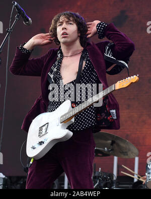 Fort Lauderdale, FL, USA. 24 Nov, 2019. Scheunen Courtney führt während der RIPTIDE Music Festival am Fort Lauderdale Beach am 24. November 2019 in Fort Lauderdale, Florida. Quelle: MPI04/Medien Punch/Alamy leben Nachrichten Stockfoto