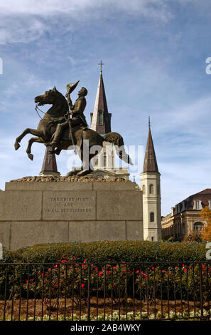 General Andrew Jackson auf dem Pferd Statue; iconic Skulptur; Beschriftung muss die Union und bewahrt werden soll, Kunst im öffentlichen Raum; Jackson Square; Stadtbild Stockfoto