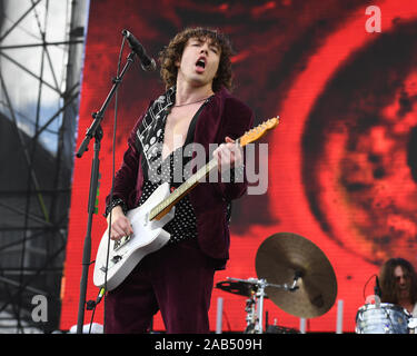 Fort Lauderdale, FL, USA. 24 Nov, 2019. Scheunen Courtney führt während der RIPTIDE Music Festival am Fort Lauderdale Beach am 24. November 2019 in Fort Lauderdale, Florida. Quelle: MPI04/Medien Punch/Alamy leben Nachrichten Stockfoto