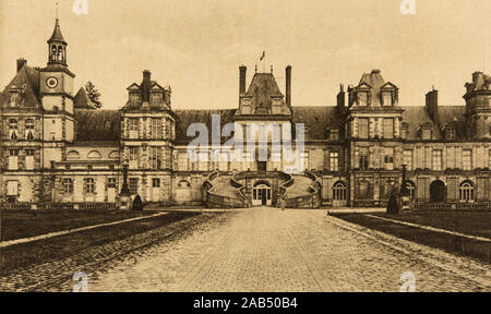 Fotografie, im Schloss von Versailles um 1950, Fassade und Eingang Stockfoto