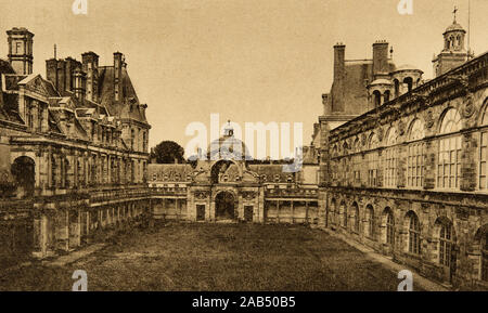 Fotografie, im Schloss von Versailles um 1950, das Oval Yard und das Baptisterium Stockfoto