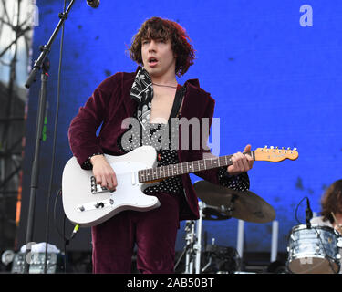 Fort Lauderdale, FL, USA. 24 Nov, 2019. Scheunen Courtney führt während der RIPTIDE Music Festival am Fort Lauderdale Beach am 24. November 2019 in Fort Lauderdale, Florida. Quelle: MPI04/Medien Punch/Alamy leben Nachrichten Stockfoto