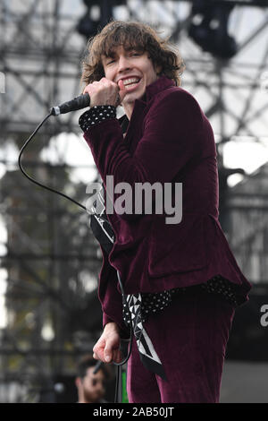 Fort Lauderdale, FL, USA. 24 Nov, 2019. Scheunen Courtney führt während der RIPTIDE Music Festival am Fort Lauderdale Beach am 24. November 2019 in Fort Lauderdale, Florida. Quelle: MPI04/Medien Punch/Alamy leben Nachrichten Stockfoto