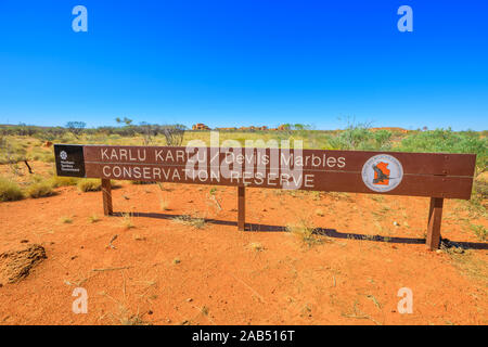 Northern Territory, Australien - August 2019: Repräsentant der Eingang von Karlu Karlu, Devils Marbles Conservation Reserve im nördlichen Gebiet von Stockfoto