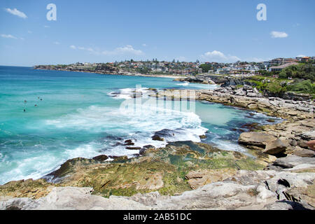 Bondi Beach in Sydney, Australien. Idyllischen Strand in den östlichen Vororten von Sydney. Stockfoto