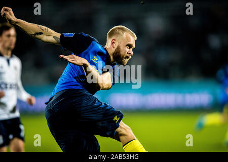 Aarhus, Dänemark. 24 Nov, 2019. Johan Larsson (13) von Bröndby IF während der 3F Superliga Match zwischen AGF und Bröndby gesehen wenn an Ceres Park in Aarhus. (Foto: Gonzales Foto/Alamy leben Nachrichten Stockfoto