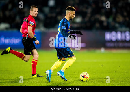 Aarhus, Dänemark. 24 Nov, 2019. Hany Mukhtar (10) von Bröndby IF während der 3F Superliga Match zwischen AGF und Bröndby gesehen wenn an Ceres Park in Aarhus. (Foto: Gonzales Foto/Alamy leben Nachrichten Stockfoto