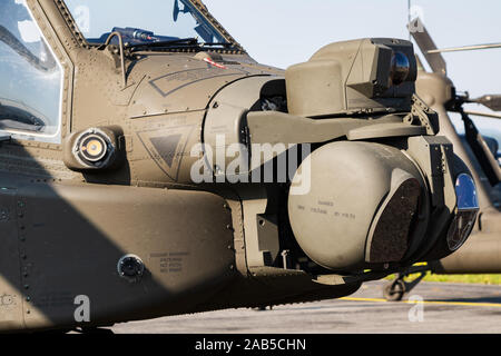 Sliac/Slowakei - August 3, 2019: United States US Army E Boeing AH-64 Apache Guardian 17-03147 Kampfhubschrauber Static Display am SIAF slowakischen Intern Stockfoto