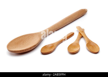 Holzlöffel isoliert auf weißem Hintergrund Stockfoto