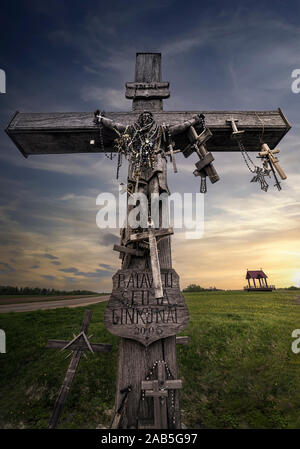 Berg der Kreuze ein berühmter Ort der Wallfahrt im Norden Litauens. Stockfoto