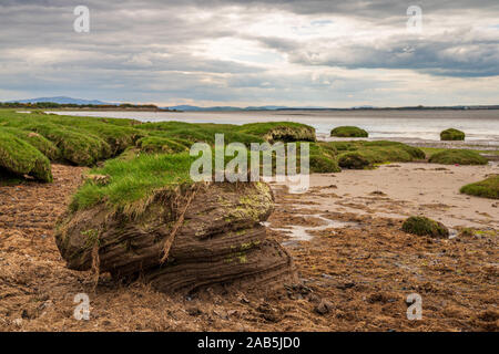 Die Solway Coast, mit Blick auf den Kanal der Fluss Esk in Bowness-on-Solway, Cumbria, England, Großbritannien Stockfoto