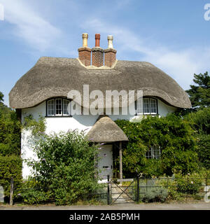 Bienenstock Cottage - ein denkmalgeschütztes Gebäude - Swan Grün, Lyndhurst, Hampshire, England, Großbritannien Stockfoto